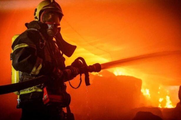 explozie provocata in urma unei scurgeri de gaze la o butelie intr un bloc din iasi un barbat a suferit arsuri 693518fc77b5d