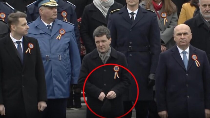 gafa la parada de 1 decembrie nicusor dan si a pus manusile imediat dupa ce a salutat 692d7c5b7683e