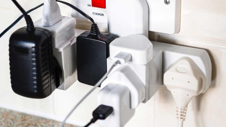 hotii de curent din casa cele 3 electrocasnice care te fac sa platesti in plus chiar daca sunt oprite 693fc601975d9