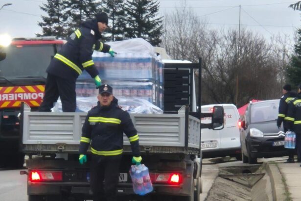 inca nu curge apa potabila la robinet mai intervine in continuare cu cisterne si apa imbuteliata in zonele afectate de criza apei 6934784d3c343