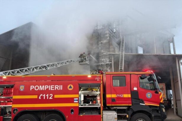 incendiu intr un restaurant din oradea chiar inainte de revelion sistemul de ventilatie a luat foc 69553b69eb663