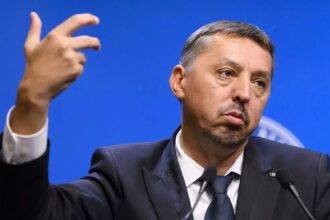 ministrul educatiei daniel david a demisionat bugetul ministerului pentru anul viitor motivul plecarii 6953c8fb01964