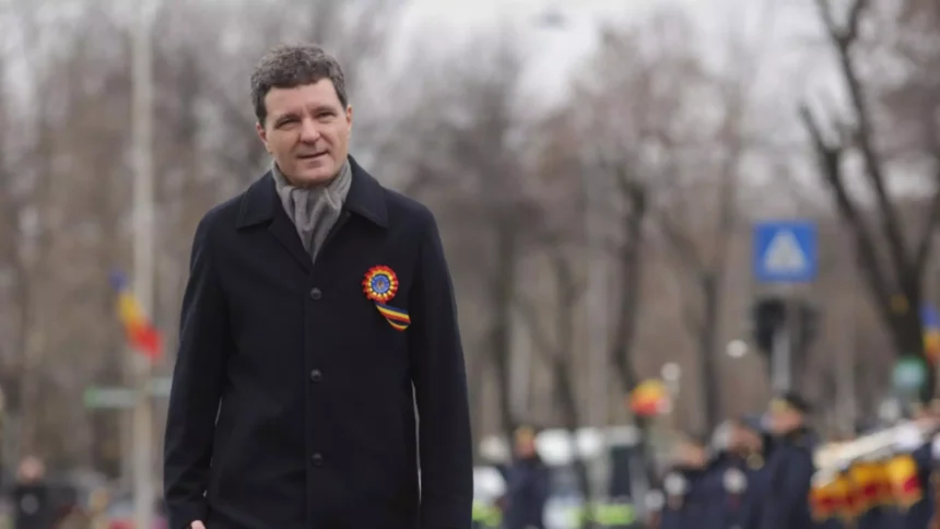 nicusor dan mesaj dupa participarea la prima parada militara in calitate de presedinteii invit pe romani sa continue sa creada in tara asta 692d8a1a163bc