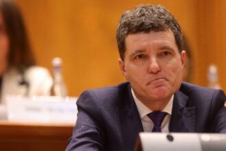 nicusor dan se face ca ploua cand este intrebat de scandalul din coalitie nu sunt expert in protocolul coalitiei 694178885a809