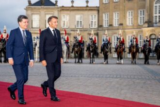 nicusor dan se intalneste astazi cu emmanuel macron la palatul elysee in cadrul primei vizite oficiale in franta 69367741a6ce6