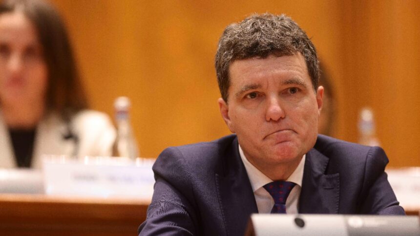 nicusor dan spune ca a gasit rusii care ar fi stricat alegerile dar nu are inca probe declaratii in presa din franta 693d73846dda4