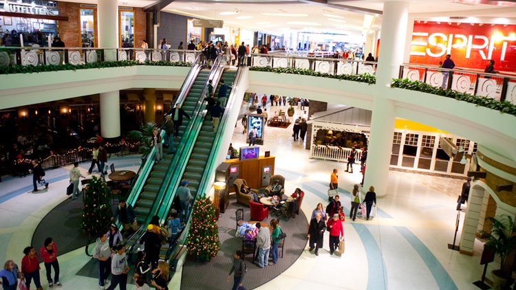 panica intr un mall din arad barbat inconstient salvat de jandarmi dupa ce s a prabusit pe scarile rulante 6953a3bba8198