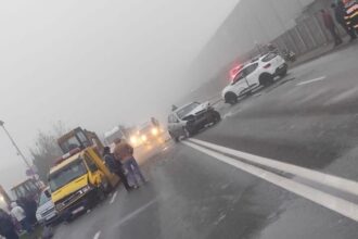 patru masini implicate intr un accident rutier in zona pirelli o femeie la spital 694254e721f0d