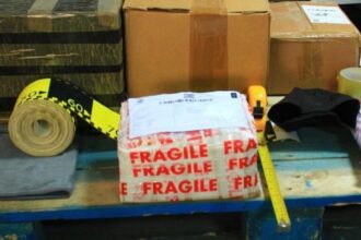 perchezitii maraton la firme de curierat din tulcea captura uriasa de materiale pirotehnice 6953b8b316f14