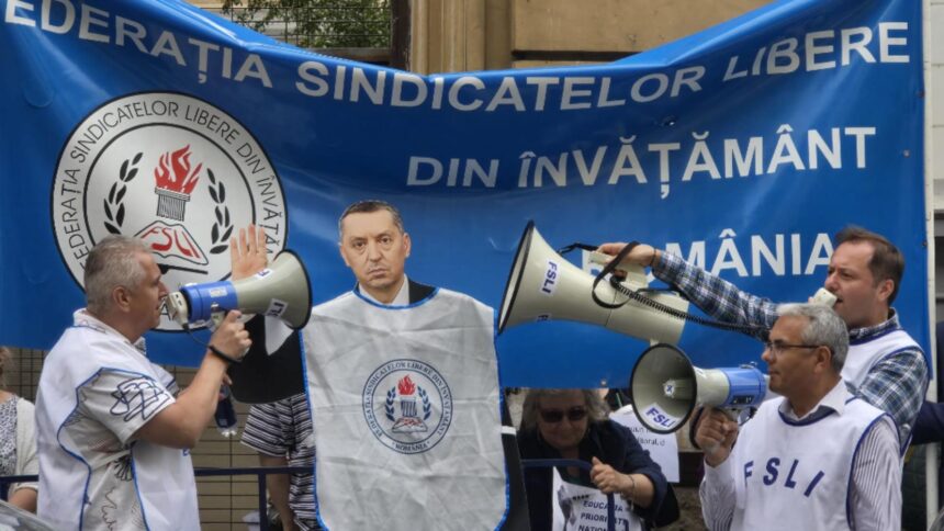 protest masiv al dascalilor in capitala mii de profesori la usa lui bolojan 69392735c9f37