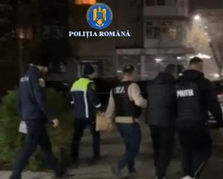 retinut pentru violenta in familie si distrugere 693ac02539806