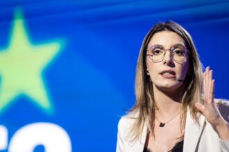 rezista diana buzoianu greu de demis nicusor dan ii ia partea nu exista niciun motiv 693859050ce5b 1