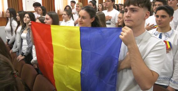 spirit romanesc in stilul minulescu 692d97fbc2082