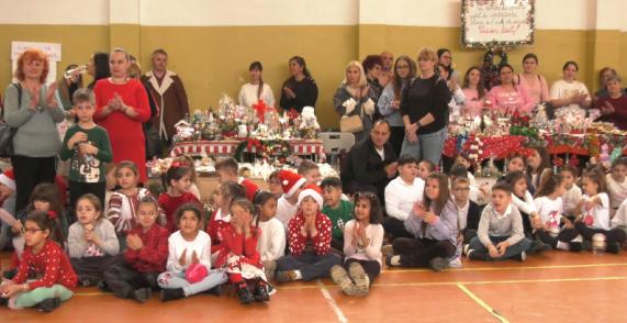 targ de craciun la scoala nr 2 slatina 694570f10d098