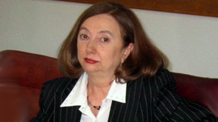 trupul rodicai stanoiu a fost deshumat pentru autopsie ancheta penala dupa moartea fostului ministru al justitiei 693fd7a47cc4a