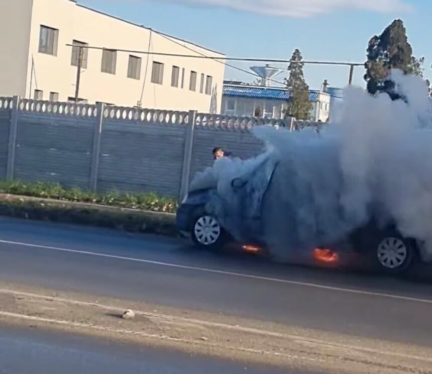 un autoturism a luat foc pe strada cireasov din slatina 6950ff631bd96