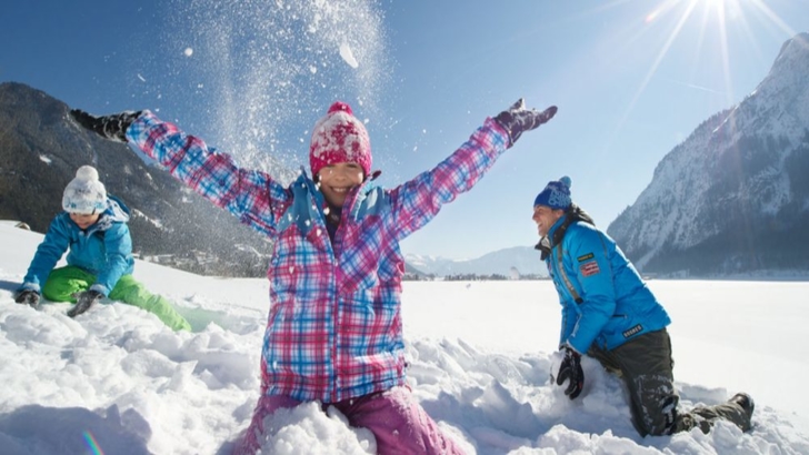 vacanta de iarna din 2025 cea mai lunga din anul scolar elevii vor fi liberi 19 zile consecutive 69425bd9ad552