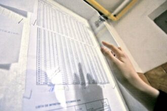 viata la bloc in 2025 romania tara restantierilor cu apartamente de lux pensionarii singurii care platesc la timp 693fba086eaf4