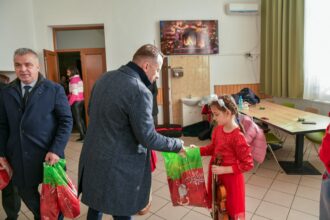 video zeci de colindatori au trecut pragul inspectoratului judetean de politie olt 6945259e38cb4