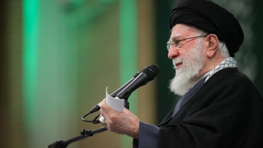 ayatollahul ali khamenei da vina pe trump pentru revoltele din iran a fost un complot american 696bbc62e4f5b