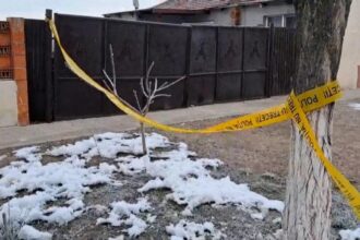 baiatul de 15 ani a fost ucis de colegi din invidie pentru ca avea telefon si adidasi scumpi 69720a544c6e0