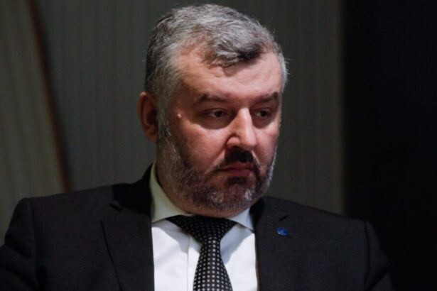 bolojan a numit in ministerul energiei un secretar de stat care a condus o companie falimentara 696de6aae52a1