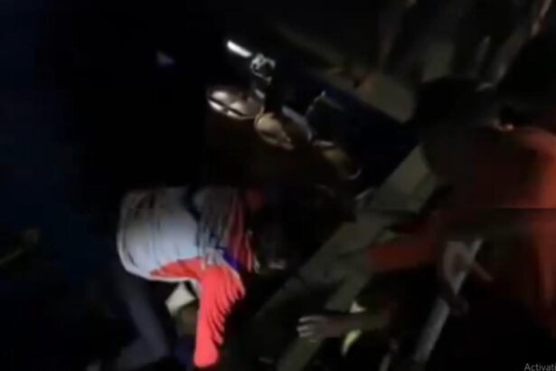 cel putin 15 morti si 28 de disparuti in urma naufragiului unui feribot in filipine 697702b228ba1