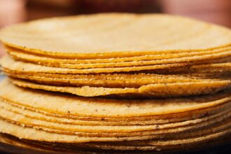 clatite cu lamaie si mac o reteta inedita a celui mai apreciat desert 6968c04d81327