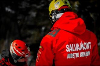 cocalarii fac legea pe partie salvamontist lovit pentru ca a refuzat sa caute un telefon pierdut in zapada 696cdef914c0d