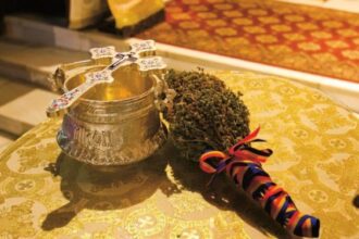 credinte false despre agheasma mare ce trebuie sa stie toti crestinii despre apa sfintita in ziua bobotezei 695e44b2c3373