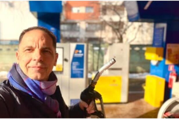 dan negru se revolta din cauza scumpirilor la carburnati romania nu este o tara este o afacere 696b90fc41caa