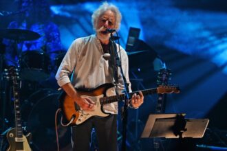 doliu in lumea muzicii rock a murit bob weir chitaristul formatiei grateful dead 696361ae93ea5