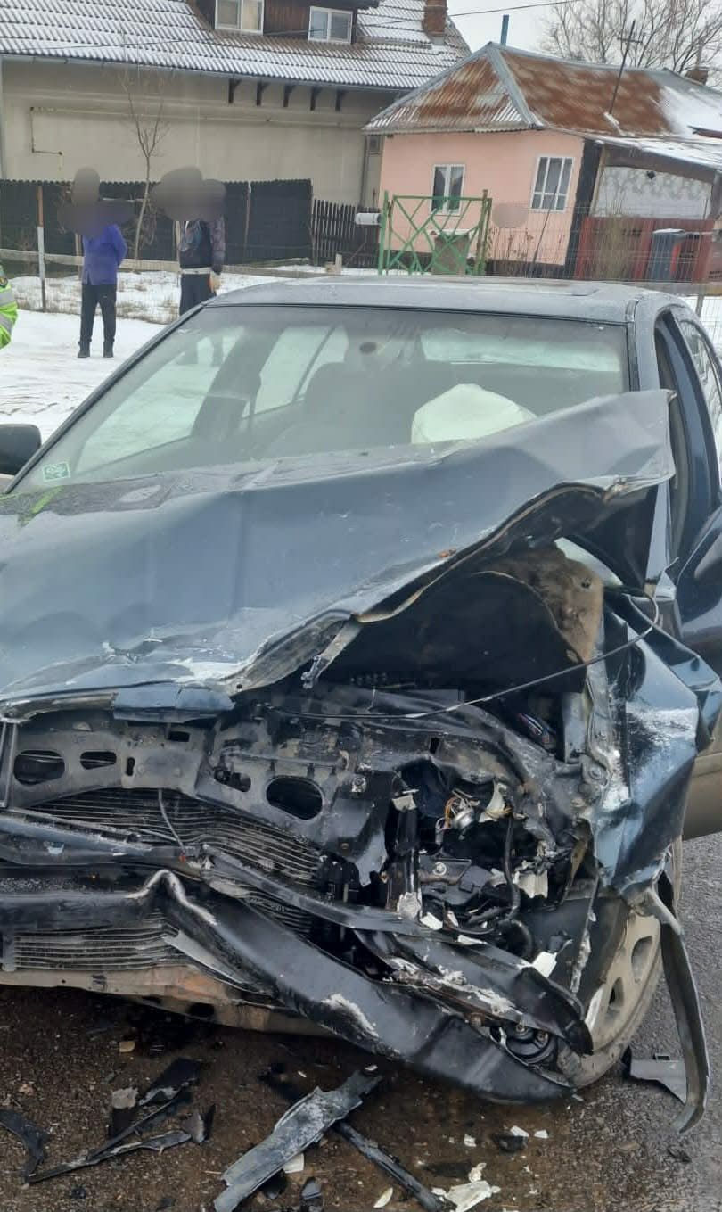 doua persoane ranite intr un accident pe dn 65 la albota 696df9470130a