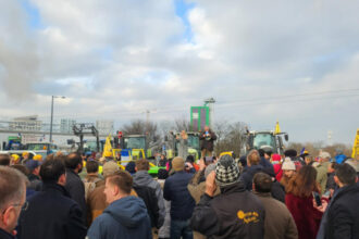 fermierii romani se alatura protestelor de la strasbourg impotriva acordului mercosur 696f28eabcde4