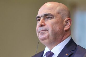 guvernul pregateste un fond al saraciei cum vrea bolojan sa imparta banii dupa ce a crescut taxele si impozitele locale 697a596377486