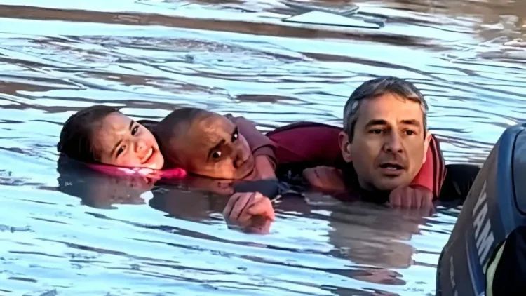 indianul care a salvat o pe fetita de 5 ani din craiova va primi titlul de cetatean de onoare al baniei am si eu in india o fetita la fel 696e0760c52df