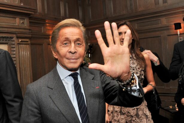 legendarul creator de moda italian valentino a murit la 93 de ani 696e90fe5daef