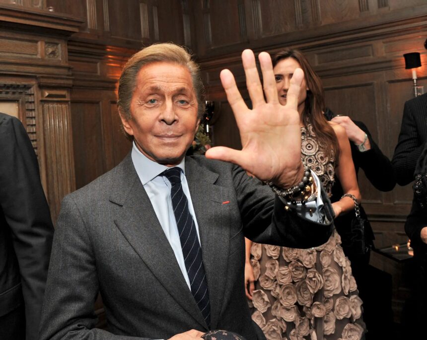 legendarul creator de moda italian valentino a murit la 93 de ani 696e90fe5daef
