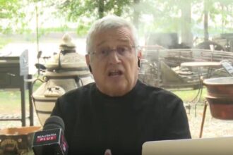 mircea dinescu ii face praf pe nicusor si bolojan doi habauci care nu stiu ce este cu aceasta tara 697cf43016908