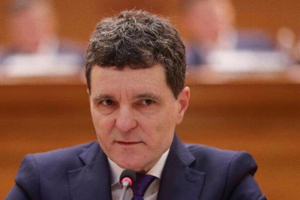 nicusor dan a redus cheltuielile administratiei prezidentiale cu 30 30 de milioane de lei 695bcec1eb58b