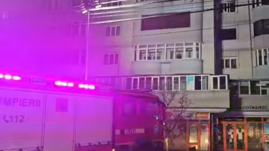 noapte de cosmar pe bulevardul a i cuza din slatina zeci de locatari evacuati si salvari spectaculoase de la etaj din cauza unei lumanari 695858545ba45