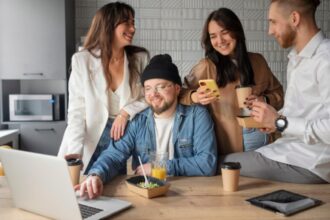 o tara europeana schimba regulile la munca ora prieteniei testata direct in companii 695b6a2218c36