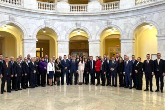 patriotii urca in sondaje 35 dintre romani ar vota aur la alegeri 6976914aeee73