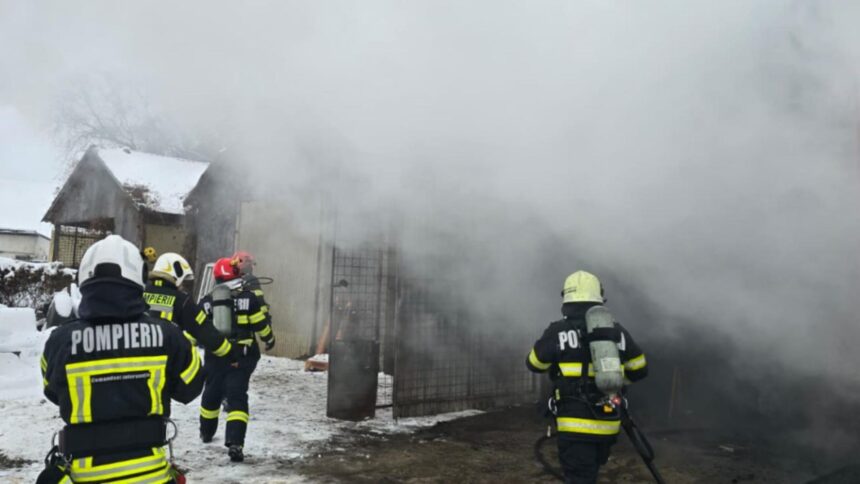 pericol major la satu mare butelii cu oxigen scoase dintr un depozit in flacari risc urias de explozie galerie foto 6966301e01400