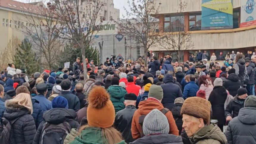 proteste in marile orase din cauza taxelor locale romanii cer dizolvarea consiliilor care le au marit birurile video 697e510ae7603