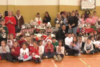 targ de craciun la scoala nr 2 slatina 69584a139f236