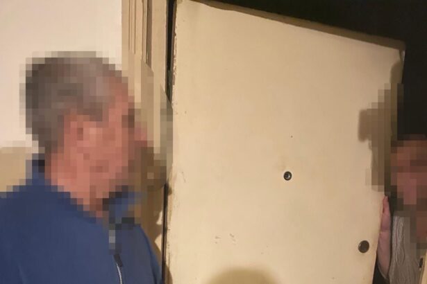 un barbat din slatina care se ratacise ajutat de jandarmi sa ajunga acasa 697c9693e89f9