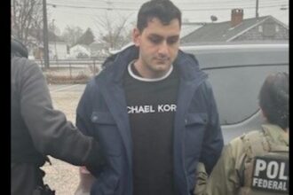 un roman a fost saltat de temuta agentie ice din sua compatriotul este acuzat de infractiuni grave 6968fd4f1394f