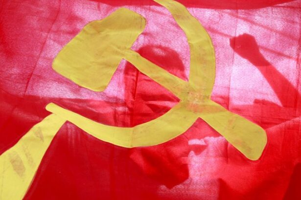 unul din cinci tineri prefera dictatura si un lider puternic care sa nu fie desemnat prin alegeri libere 695e16fb94e89