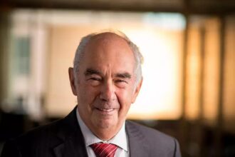 unul dintre cei mai bogati oameni de afaceri din ungaria cumpara teren langa bucuresti 696e0e7b00a26